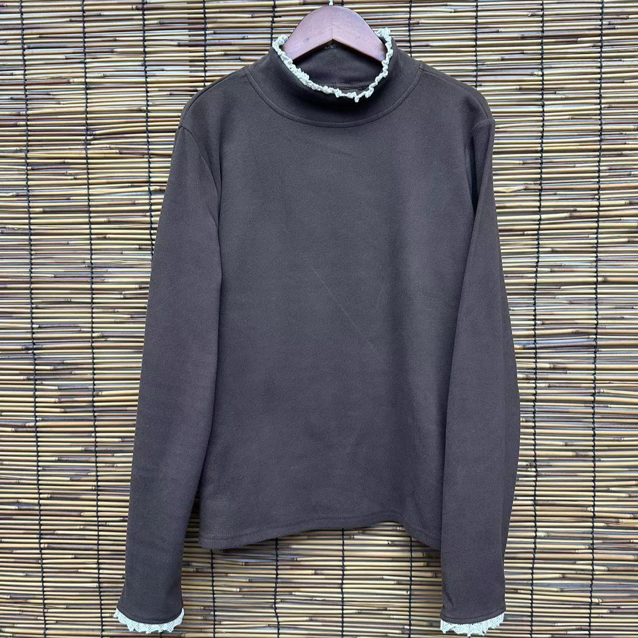 HY    领边袖口花边净色T恤