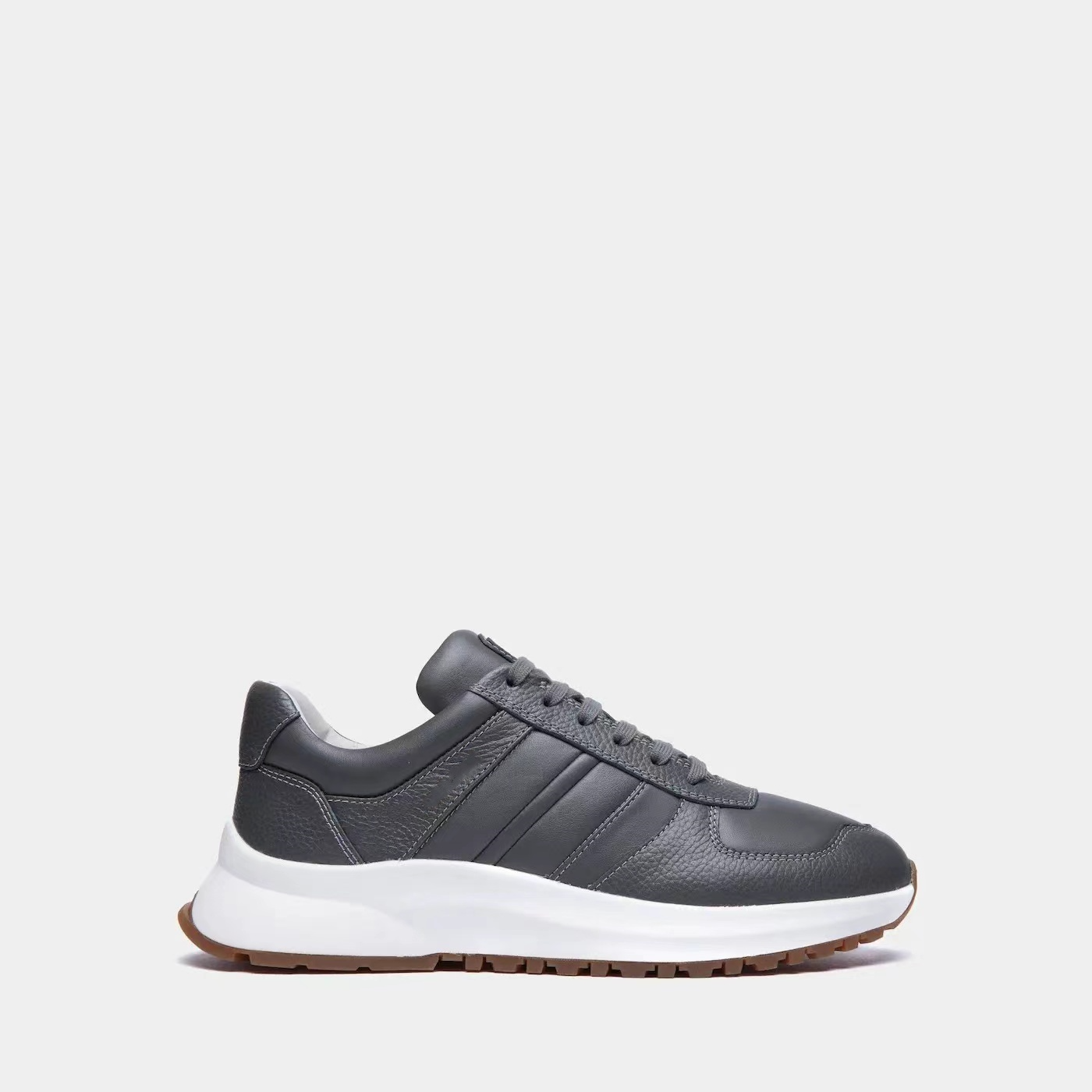 男士V底黑色运动鞋真皮透气时尚休闲简约