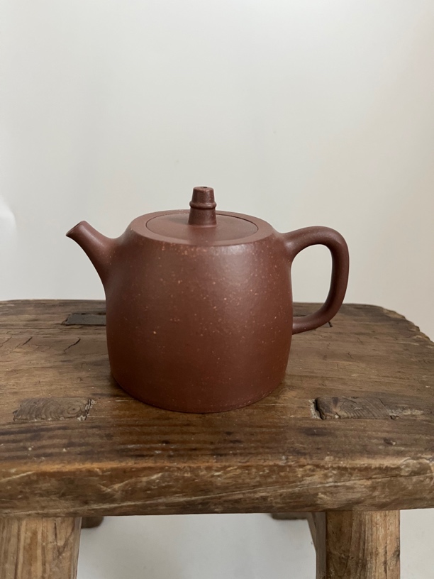 汉铎壶，黄龙山原矿零添加40目紫泥，全手工制作，容量180cc