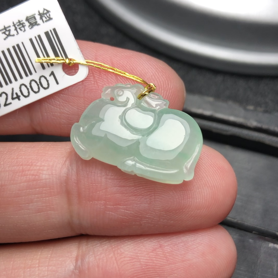 唐马吊坠时尚宝宝挂坠雕刻可爱气质精美颈饰镶嵌 22×15×6