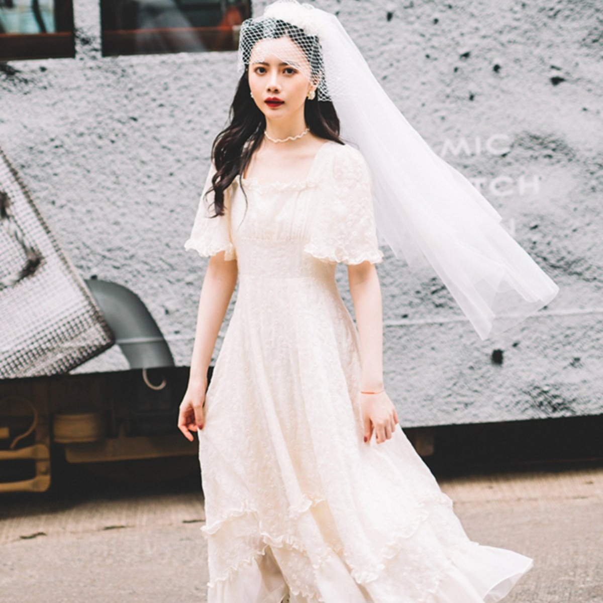 撒哈拉小众设计【星月童话】重工刺绣方领白色复古长裙轻婚纱