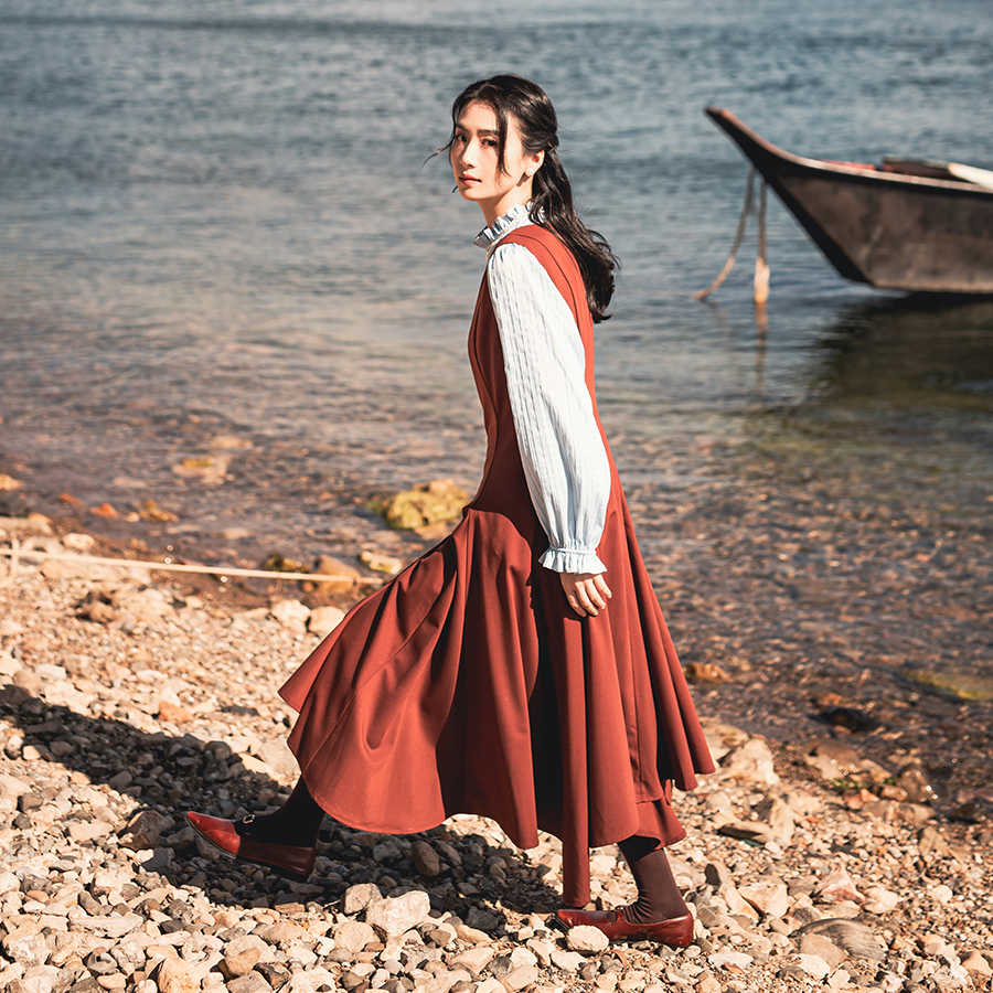 撒哈拉原创【肉桂卷】复古铁锈红不规则背心裙几何对称大摆连衣裙