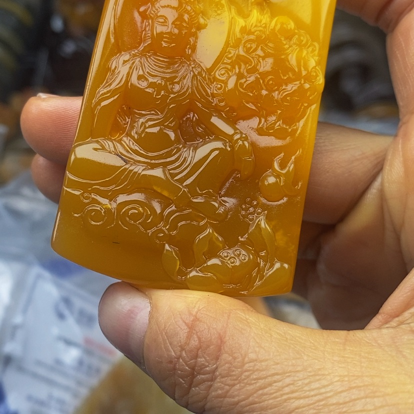 【闪购商品】石英质玉（黄龙玉）颈饰未镶嵌