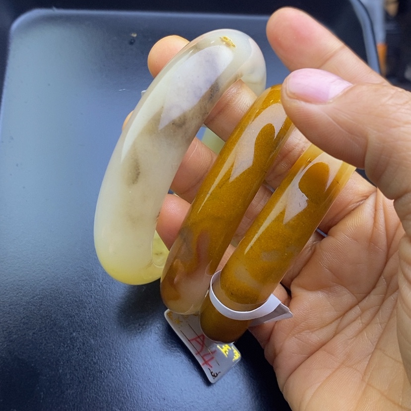 【闪购商品】石英质玉（黄龙玉）颈饰未镶嵌