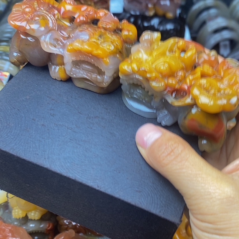 【闪购商品】石英质玉（黄龙玉）颈饰未镶嵌