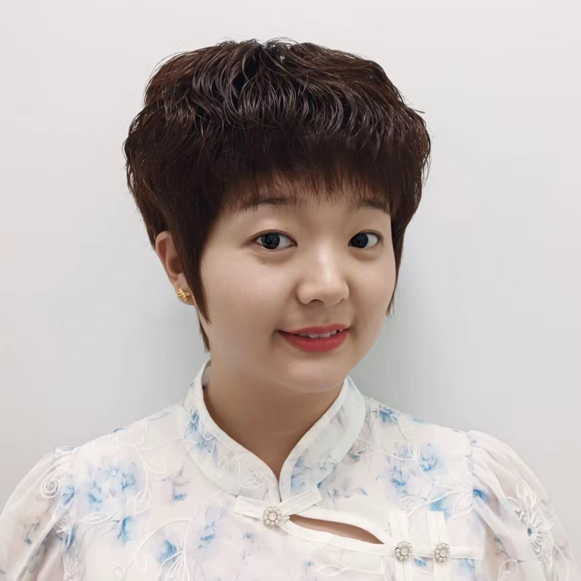 高工艺顺发全真发妈妈款纹理烫短发女士假发透气