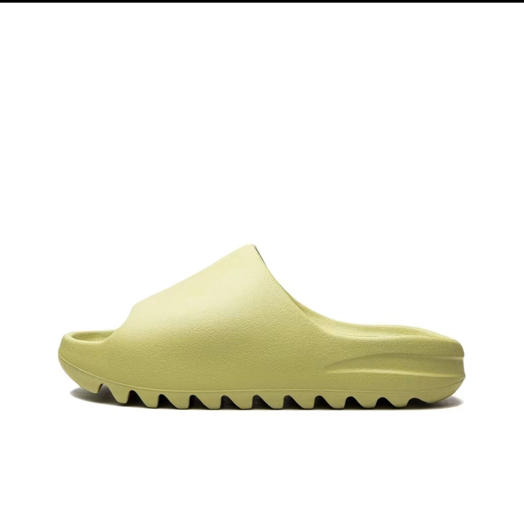 Adidas Yeezy Slide 绿色 侃爷 椰子运动拖鞋 FZ5904