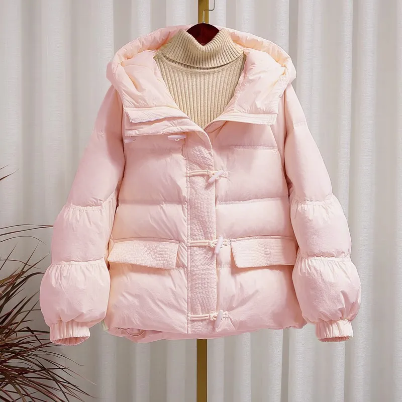 新款牛角扣羽绒服女短款2023冬季新款韩版宽松显瘦时尚百搭面包