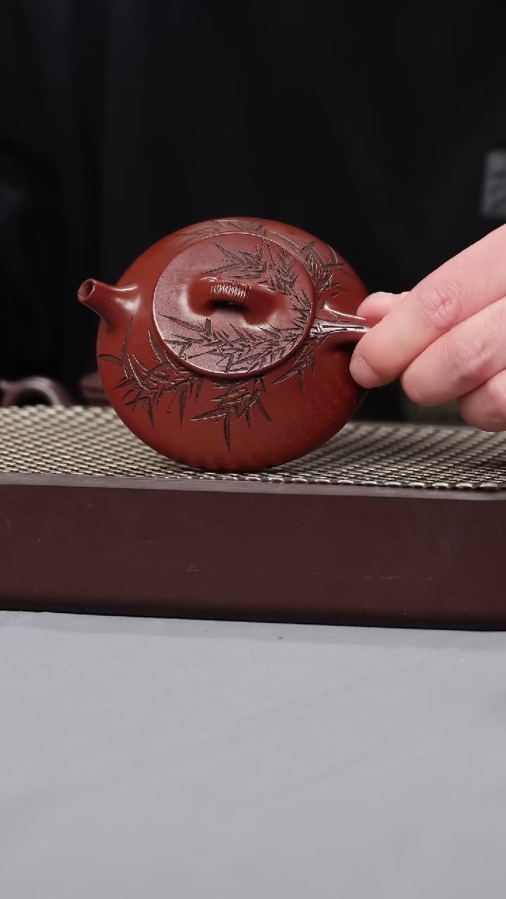 【闪购商品】紫砂茶壶红皮龙线瓢