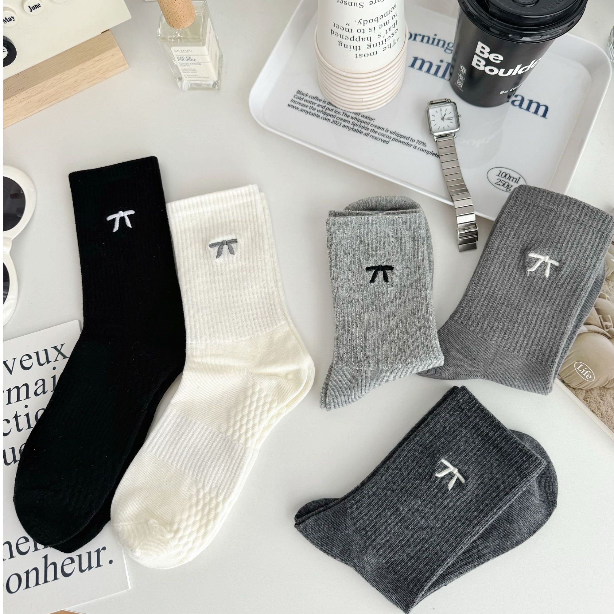 女士秋冬时尚百搭高筒刺绣蝴蝶结潮袜灰色系格雷系简约风