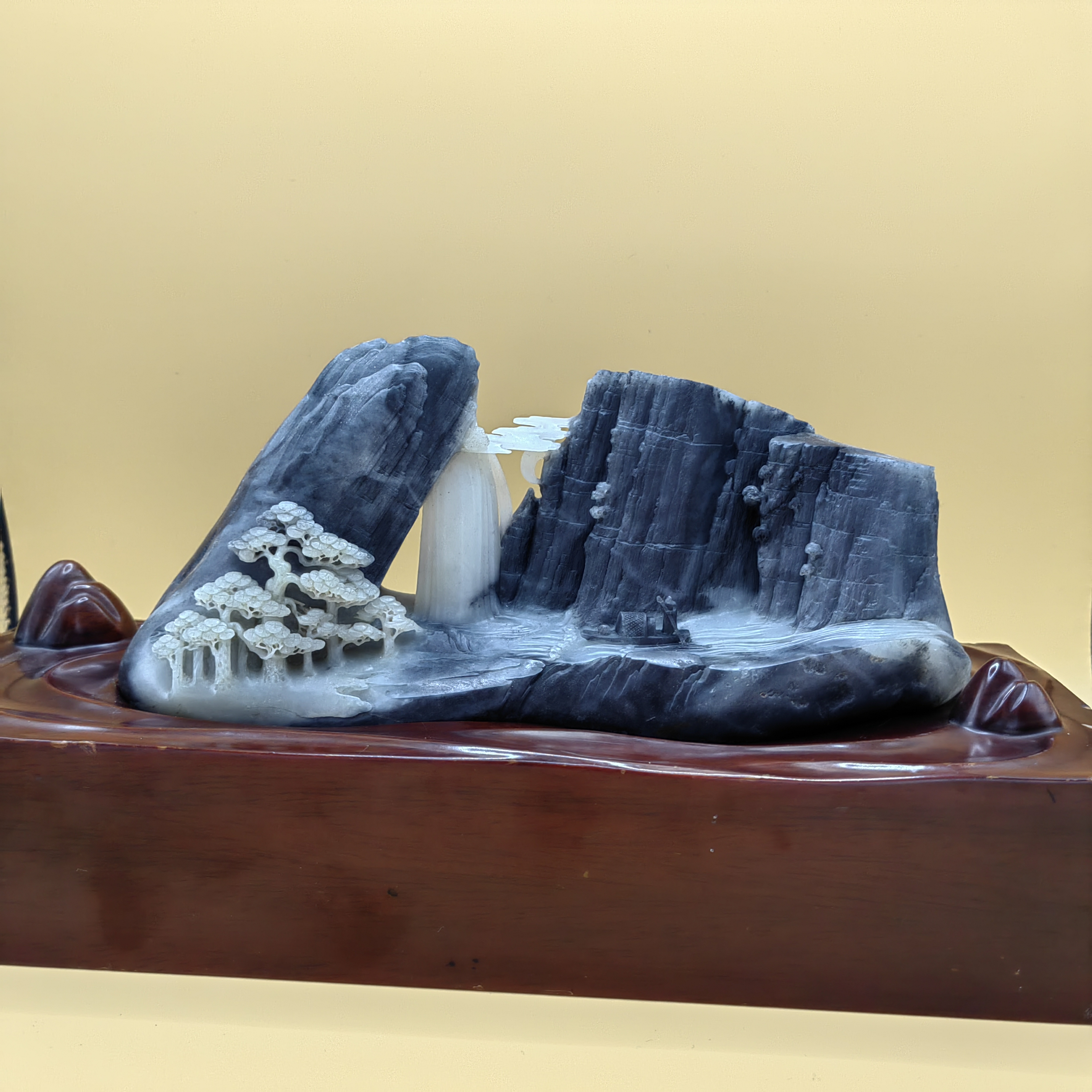 新疆和田玉青花摆件《江峡烟云》