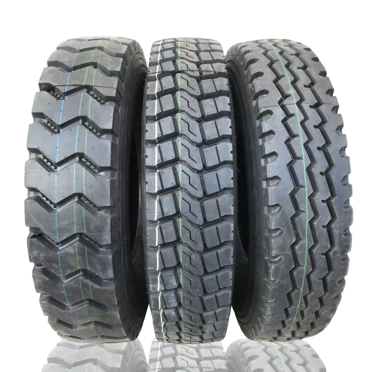 耐磨加强三包650R 700R16 825R16 825R20全钢丝载重轻卡货车轮胎