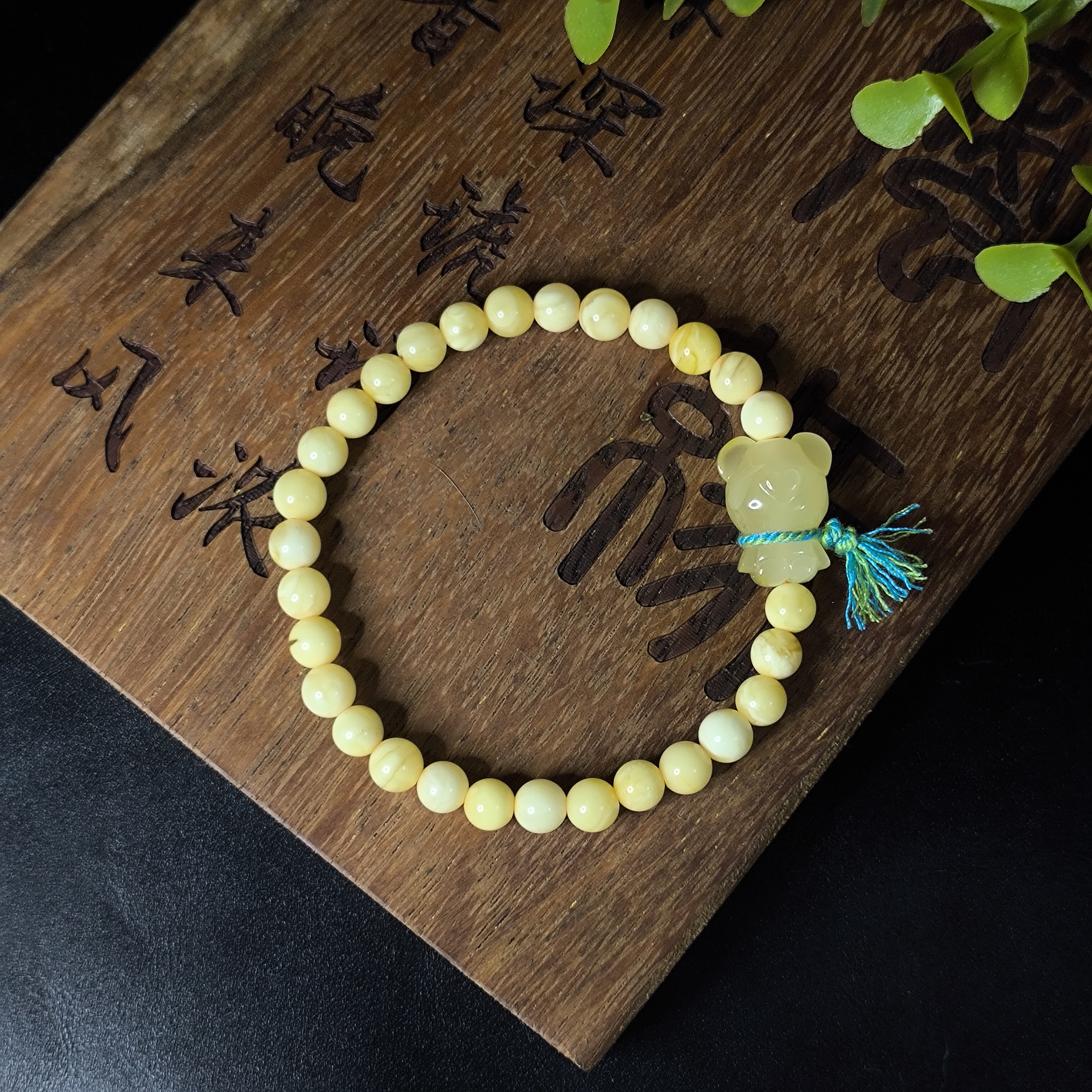 天然琥珀蜜蜡圆珠散珠俏色小熊手串石配饰配件编绳手串