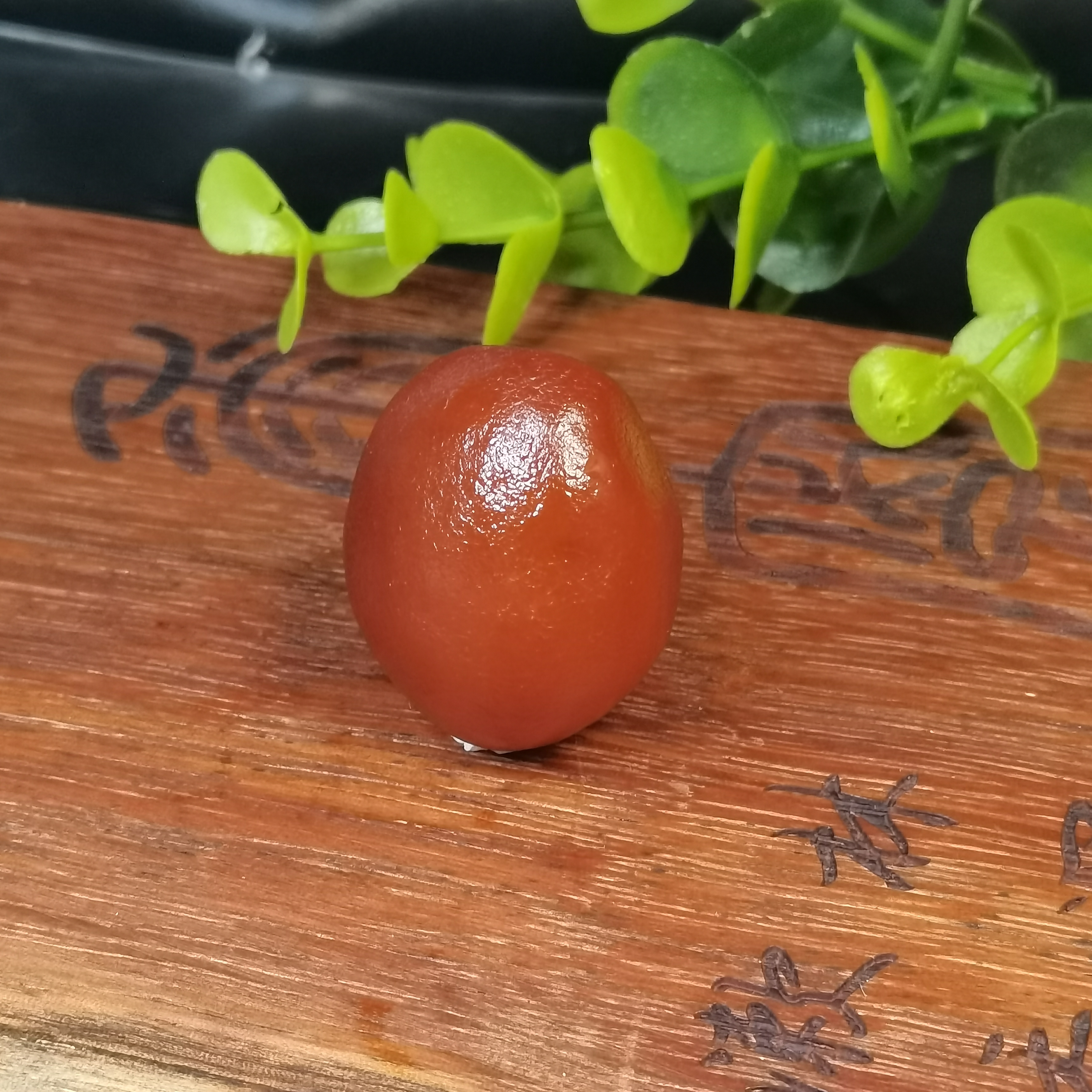 天然琥珀蜜蜡海漂全皮原石手把件H111012 克重约 9.8g