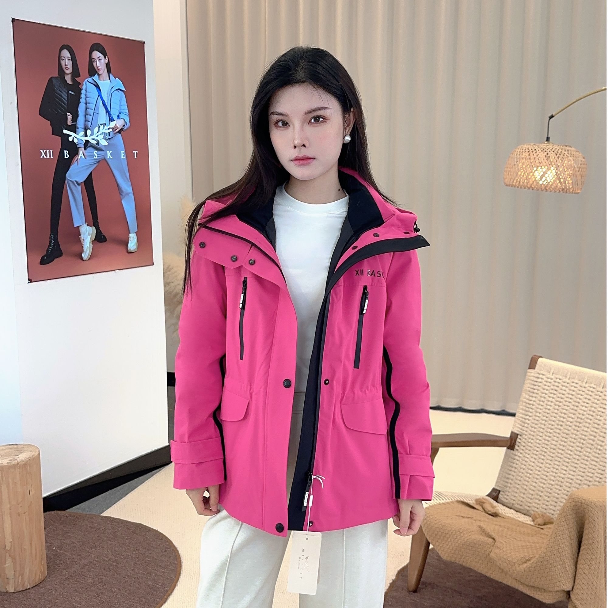 十二篮25年商场同款加厚可拆卸三防山系户外玫红羽绒服7C65108050