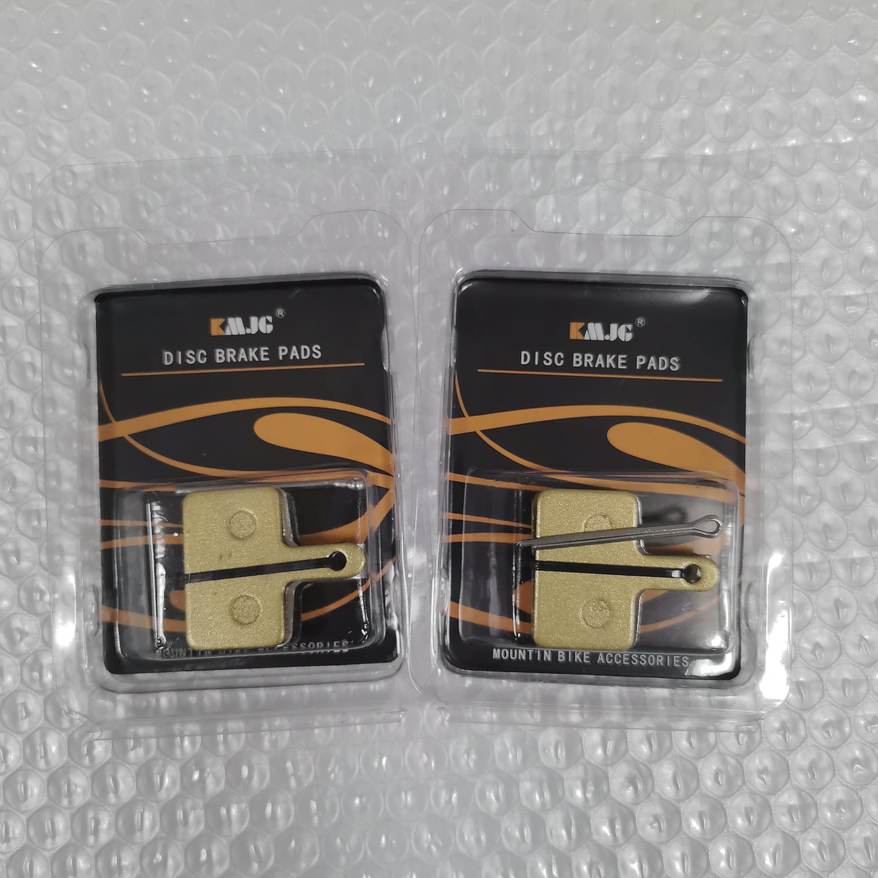 锋鸟赛博前刹车皮两对组合带弹片。