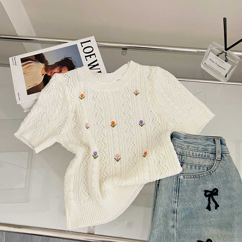 夏季新款时尚花朵刺绣针织衫短袖圆领镂空短款外穿百搭气质上衣薄