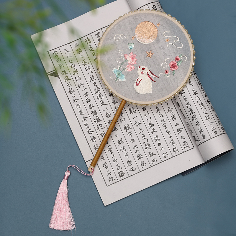 刺绣古风长柄团扇流苏儿童跳舞蹈汉服道具宫扇古典扇圆异形绣花扇