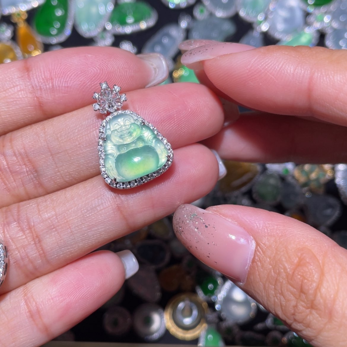 【闪购商品】翡翠颈饰18K金镶嵌T*N