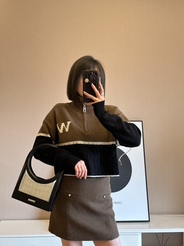 立领毛衣百搭时尚