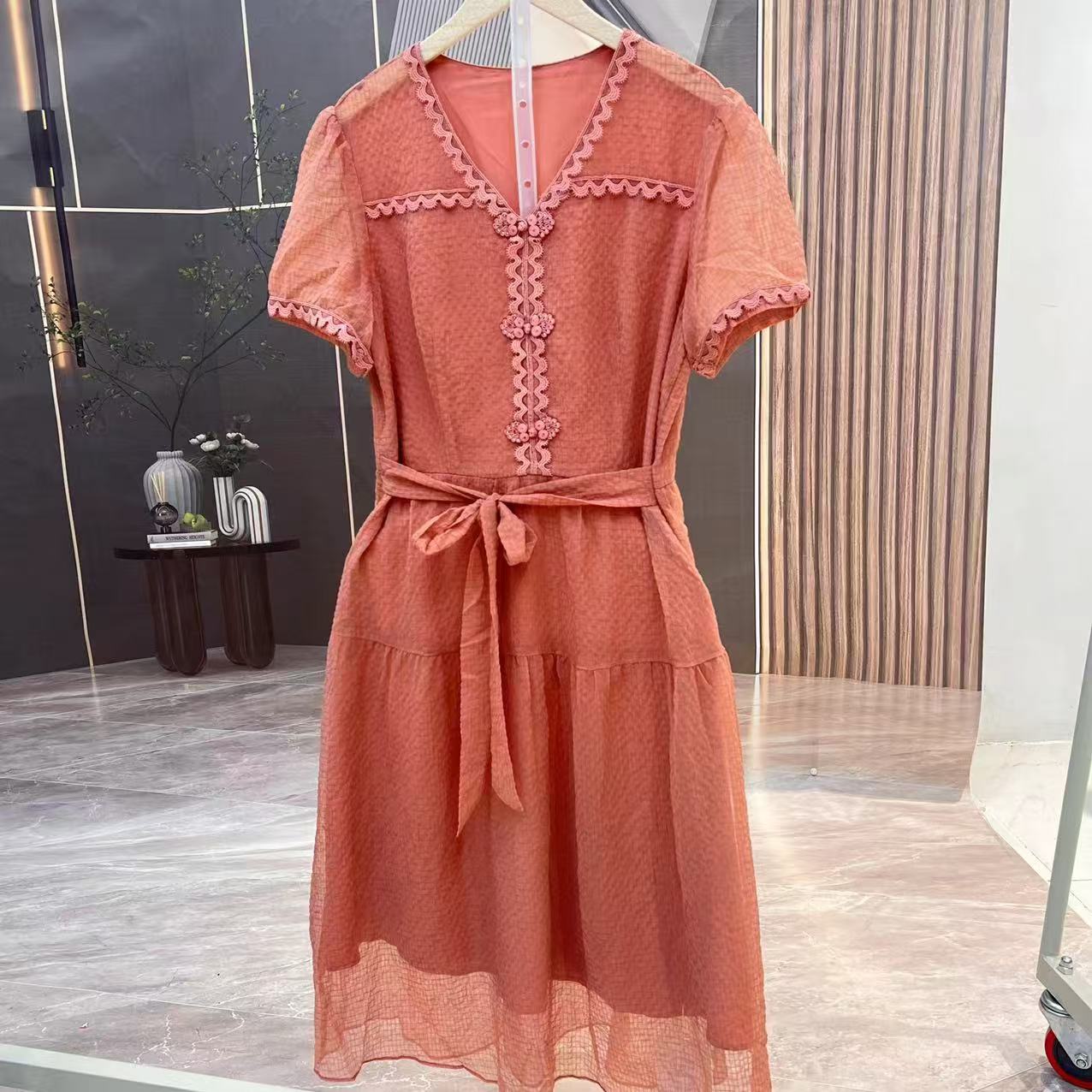 A653时尚休闲大码洋气夏季收腰女装连衣裙气质轻奢优雅法式修身