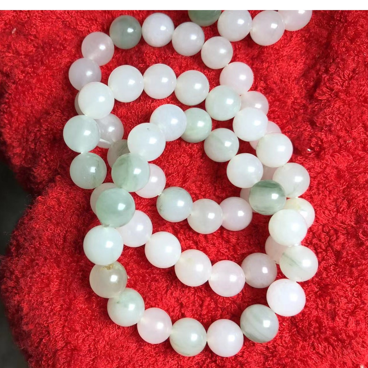 新疆天山冰翠时尚女款手串【拍一发一  纹路颜色随机】