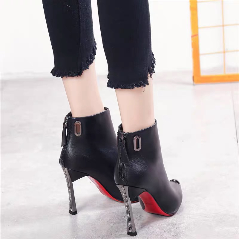 新款 时尚潮流爆款 跟高8厘米 短靴美美哒百搭