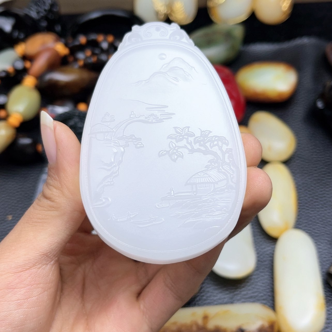 【闪购商品】和田玉（糖玉）吊坠未镶嵌田*