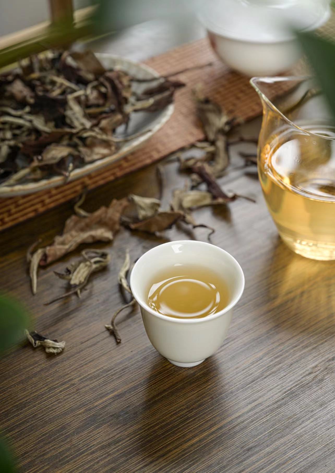 云南古树白茶香甜回归散茶花果香月光白散装