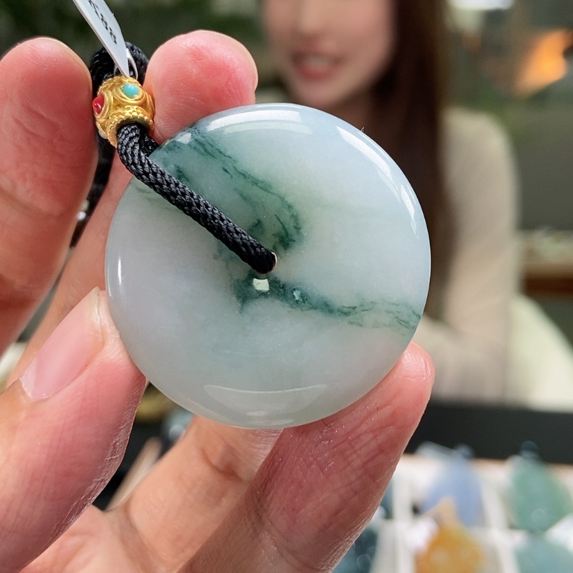 【闪购商品】翡翠颈饰未镶嵌