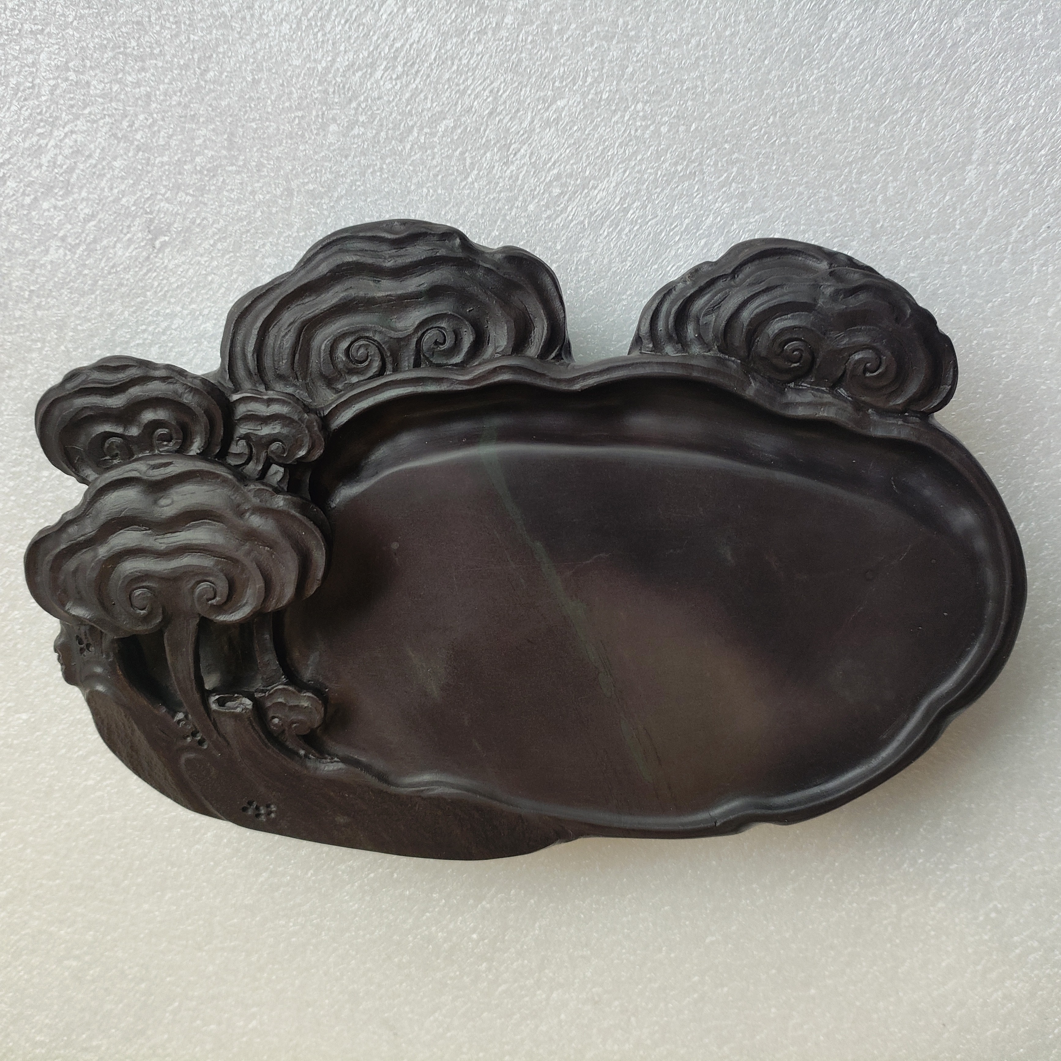 肇庆端砚坑仔砚  石质细腻滋润浮云冻翡翠   尺寸22X15.5Ⅹ5.5Cm