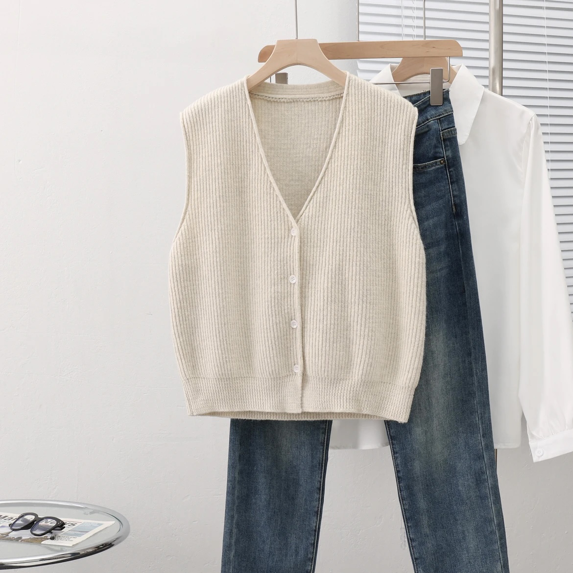 纯色V领针织马甲女秋冬季外搭小开衫叠穿无袖毛衣背心女马夹短款