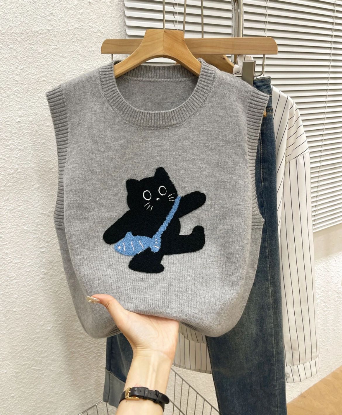 可爱减龄秋款针织毛衣马甲背心女经典刺绣小猫时尚百搭内搭马夹秋