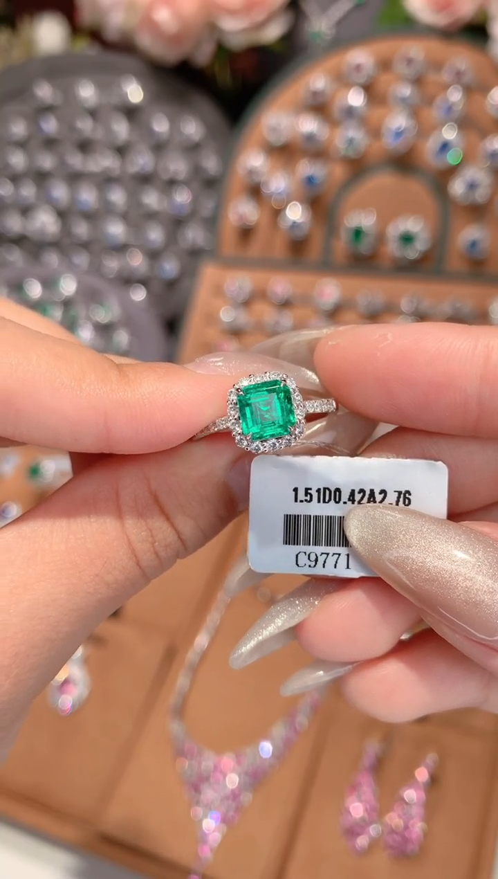 【闪购商品】祖母绿戒指18K金镶嵌处理价1.51ct