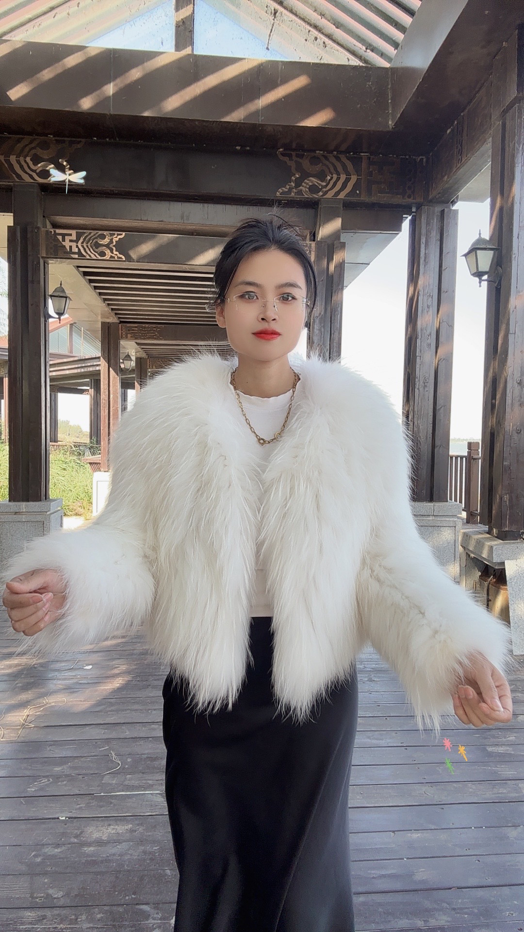 女款编织衣服彩色貉子毛编织外套衣长50百搭冬季时尚