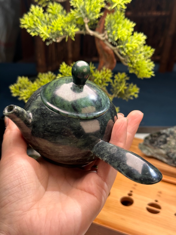 鸳鸯玉手工长把公道壶