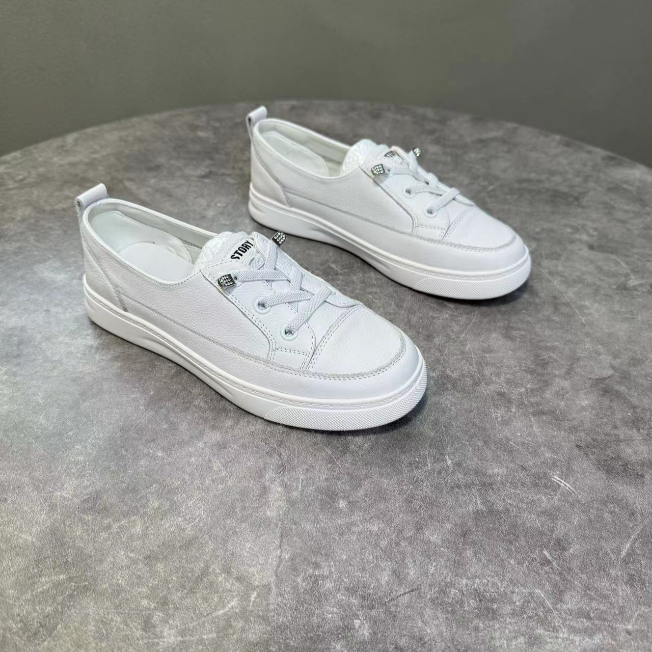 头层牛皮小白鞋时尚百搭浅口一脚蹬平底真皮软女鞋底软面夏季新款