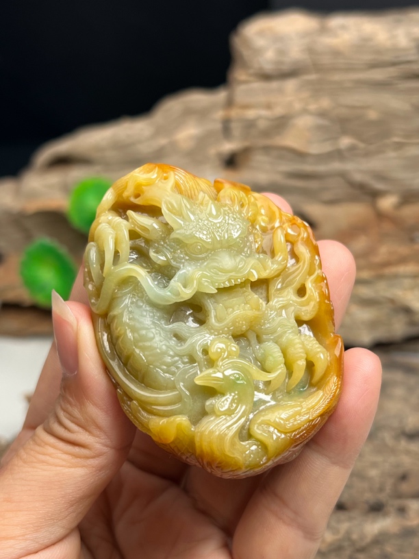 缅甸天然A货翡翠大马坎满黄龙凤牌