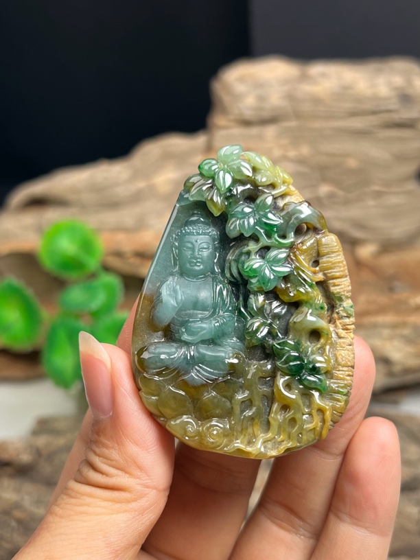 缅甸天然A货翡翠如来佛祖吊坠