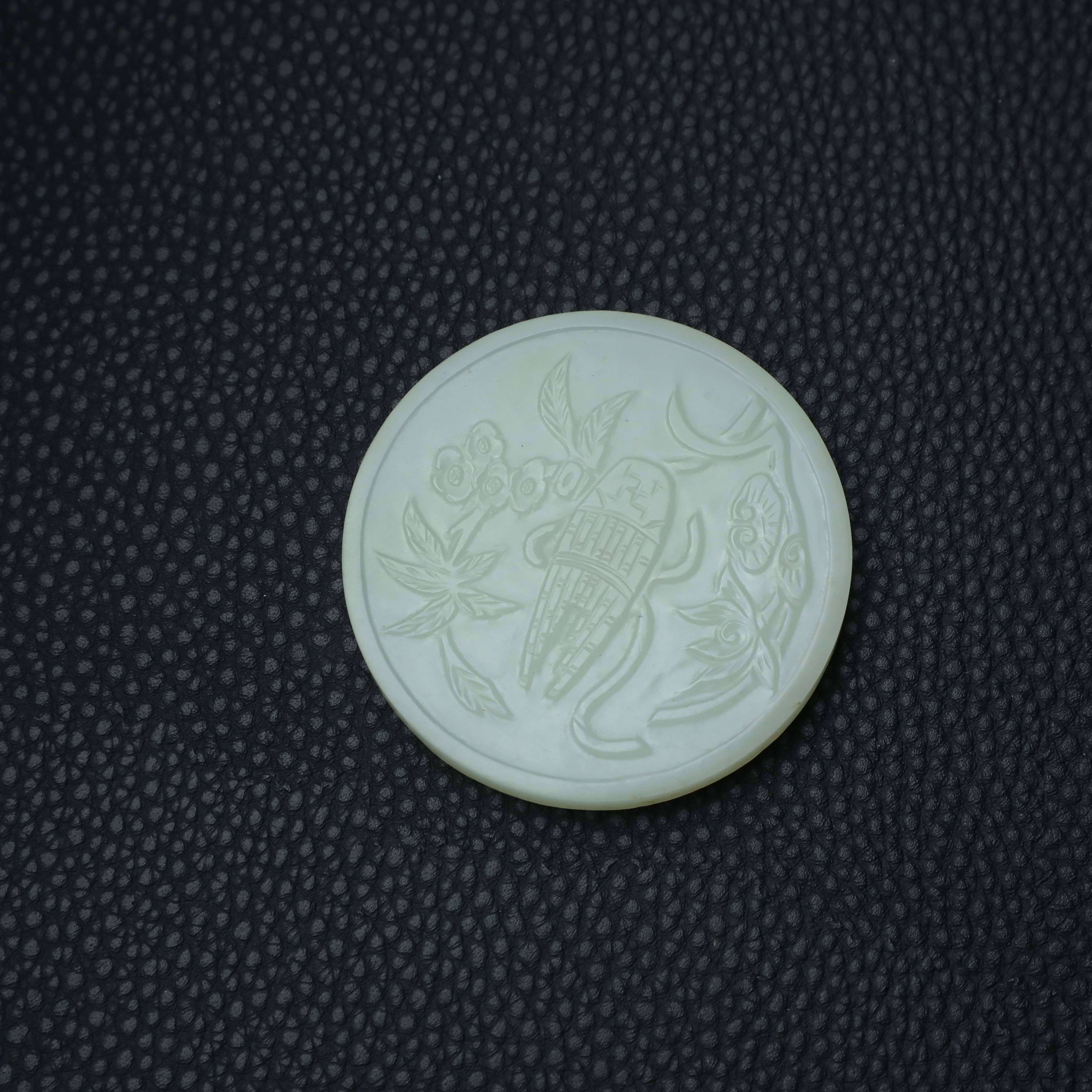 TCWWA06324清晚和田白玉帽花