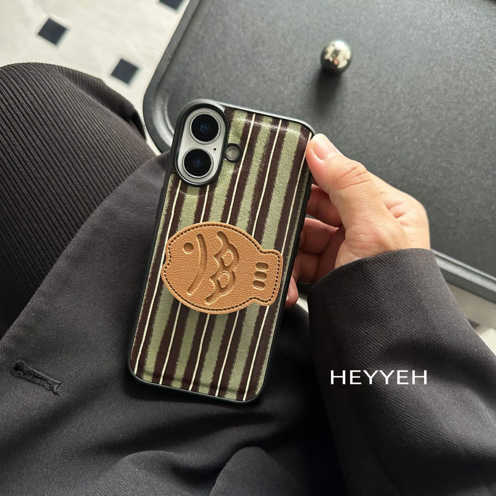 撞色绿条纹鲷鱼烧适用iPhone16pro max手机壳苹果15秋冬14防摔