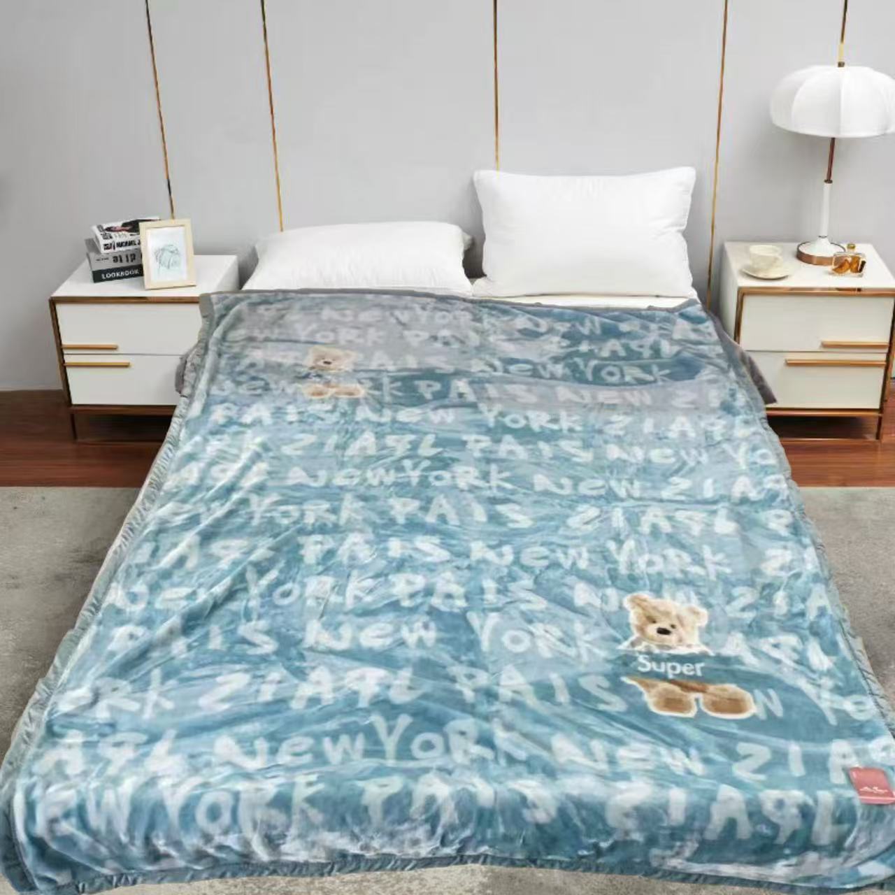 150*200cm 蓝色字母小棕熊 双层 盖毯午睡毯多功能卧室加厚绒毛毯