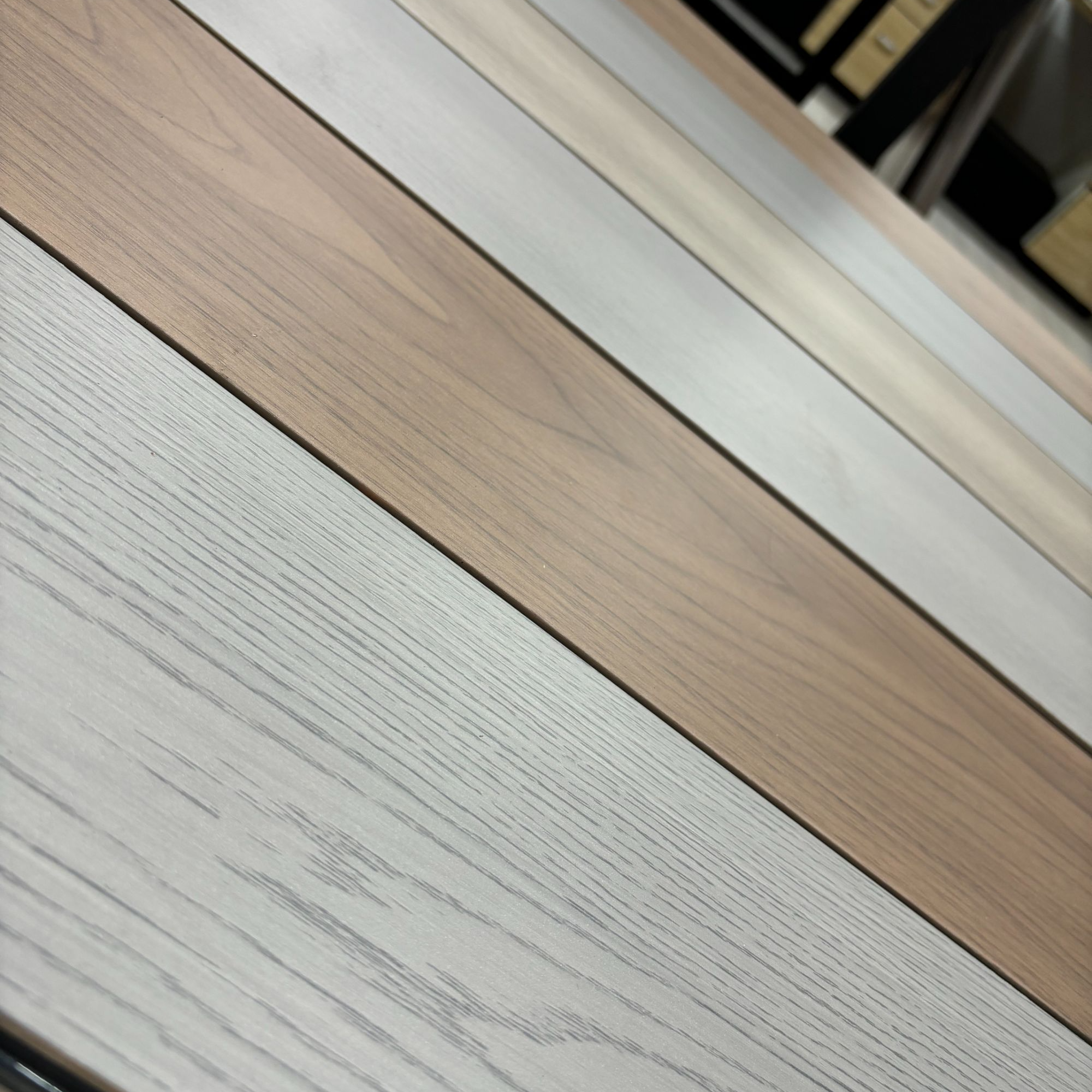 88实木原木地板工厂尾货家装专用平扣锁扣橡木圆盘豆番龙眼