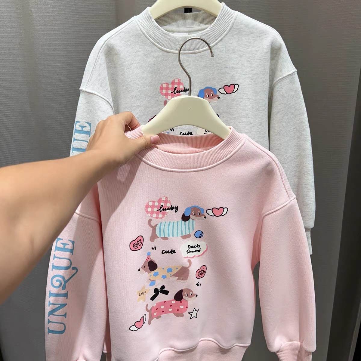 东大门卡通腊肠狗奥粒绒秋冬女童卫衣 A622 622 Q2