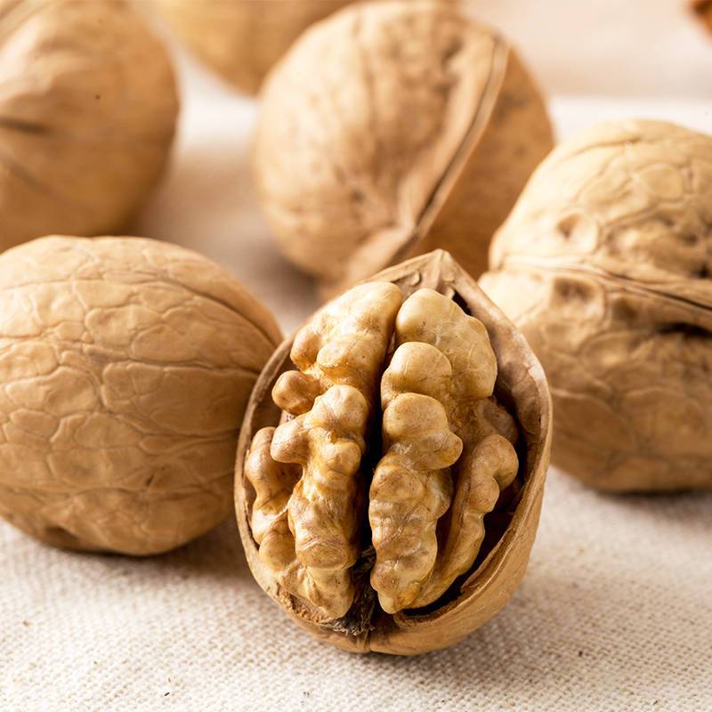 新疆纸皮核桃温185薄皮核桃5斤/10斤坏果包赔新果自然晾晒包邮
