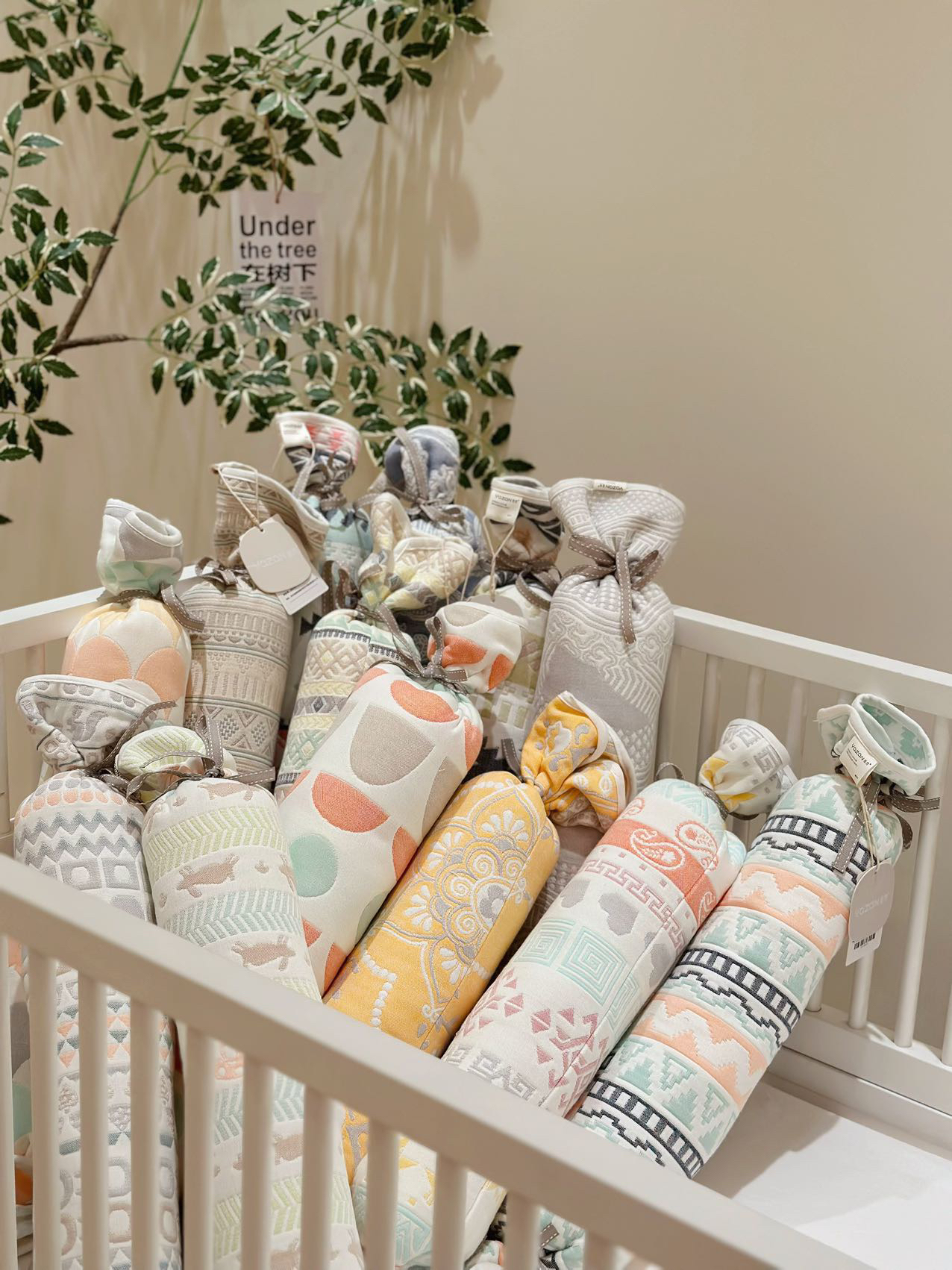 雅赞宝宝糖果枕 A类多功能枕柔软透气 侧睡枕 抱枕