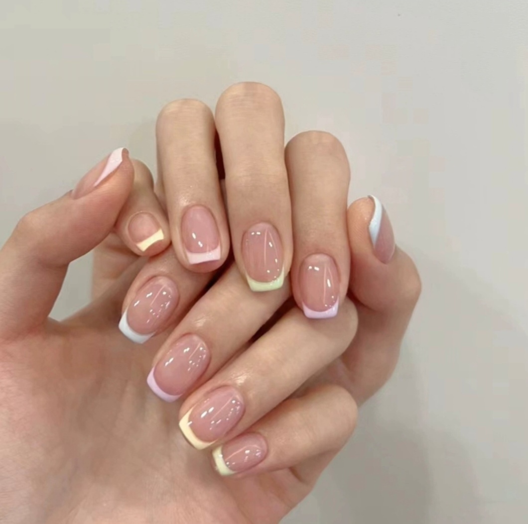 法式穿戴甲片2025新款高级感秋冬显白指甲款式推荐美甲短款甲片