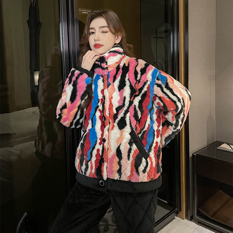 三昌2025新款女士珊瑚绒睡衣女冬季三层加厚加绒法兰绒家居服套装