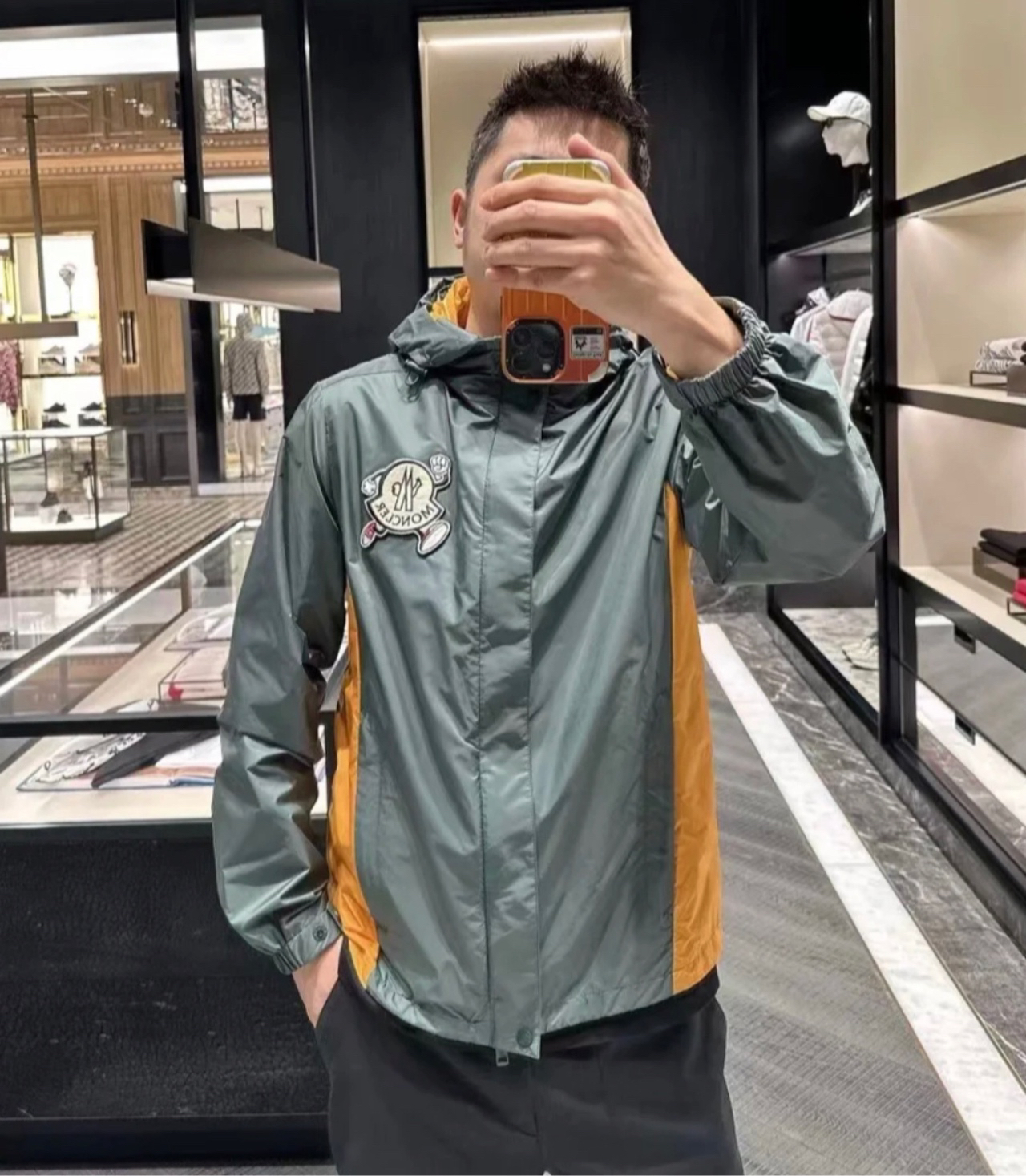 99新  品牌：Moncler盟可睐 尼龙连帽夹克外套男款军绿 3码 
