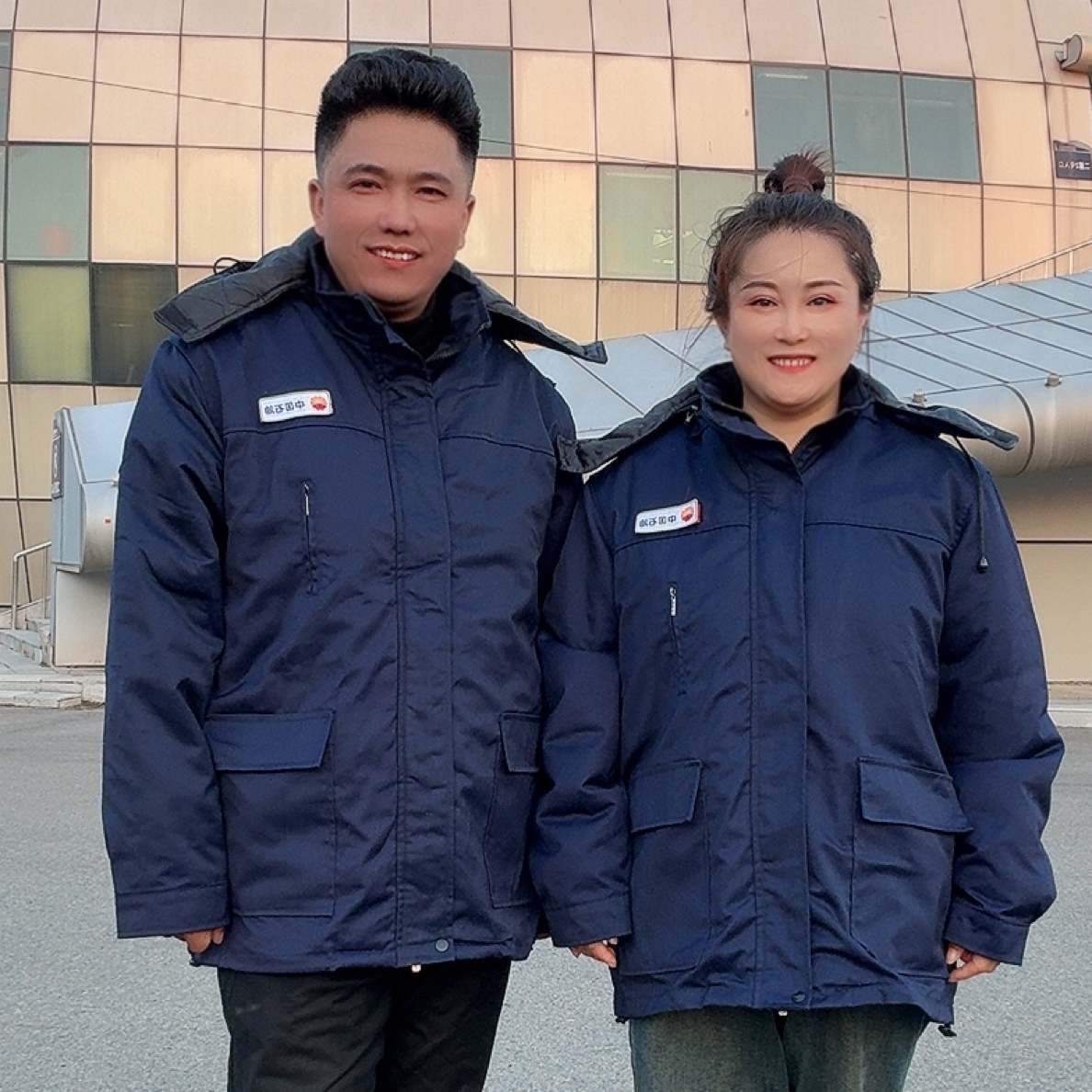 中石油田/抗寒保暖/防静电/藏蓝色羊皮袄/（衣服尺码小大一码拍）